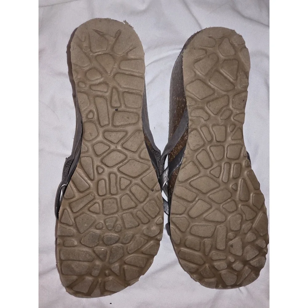 A. Giannetti Sandals Made InItaly. Silver Leather & Rhinestones. 2